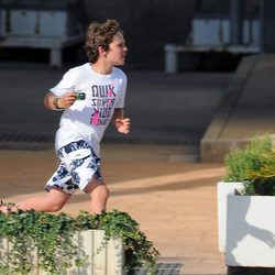 Froilán corre en el puerto mallorquín en el que realiza un curso de vela