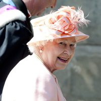 Isabel II en la boda de Zara Phillips