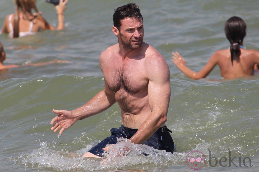 Hugh Jackman presume de cuerpo en Saint-Tropez