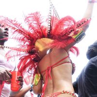 Rihanna presume de cuerpo en el Barbados Kadooment Day Parade