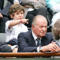 Froilán junto a los Reyes en un partido de Rolland Garros en 2005