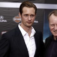 Alexander y Stellan Skargard en la premiere de 'Los Vengadores' en Los Angeles