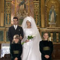 Ángel Caballero y Ana Caldas como Paquirri y Carmina Ordoñez durante su boda en 'Carmina'