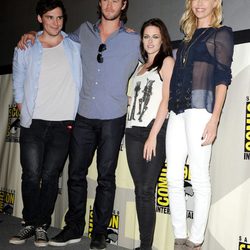 Sam Claflin, Chris Hemsworth, Kristen Stewart y Charlize Theron