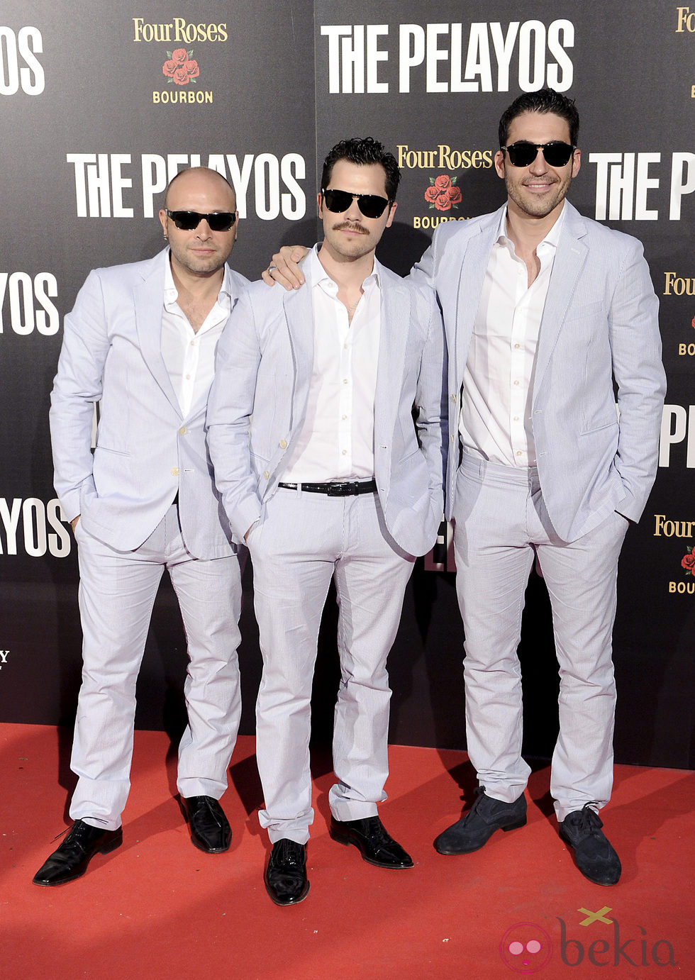 Vicente Romero, Oriol Vila y Miguel Ángel Silvestre en el estreno de 'The Pelayos'