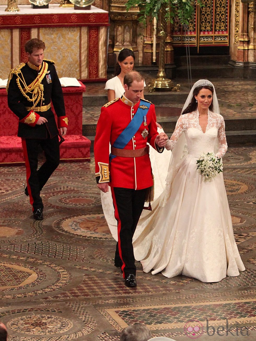 Los Duques de Cambridge el día de su boda junto al Príncipe Harry y Pippa Middleton