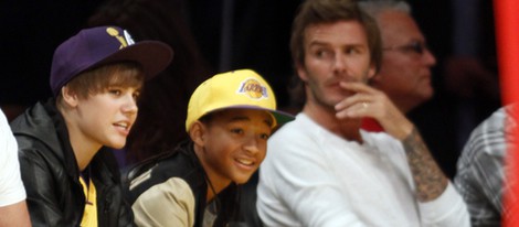 Justin Bieber, Jaden Smith y David Beckham con los 'Angeles Lakers'