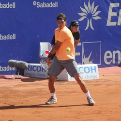 Rafa Nadal disputa un partido en el Conde de Godó 2012