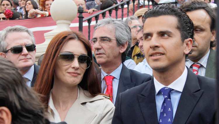 Paz Vega y Orson Salazar en una corrida de toros de la Feria de Abril de Sevilla 2012