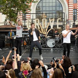 The Wanted en concierto en The Grove en Los Ángeles