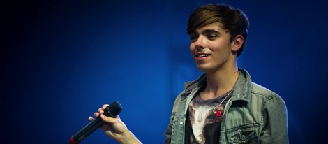 Nathan Sykes de 'The Wanted' en concierto