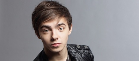 Posado de Nathan Sykes de 'The Wanted'