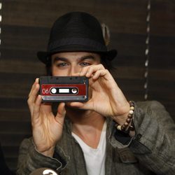 Ian Somerhalder fotografía a la prensa en Barcelona