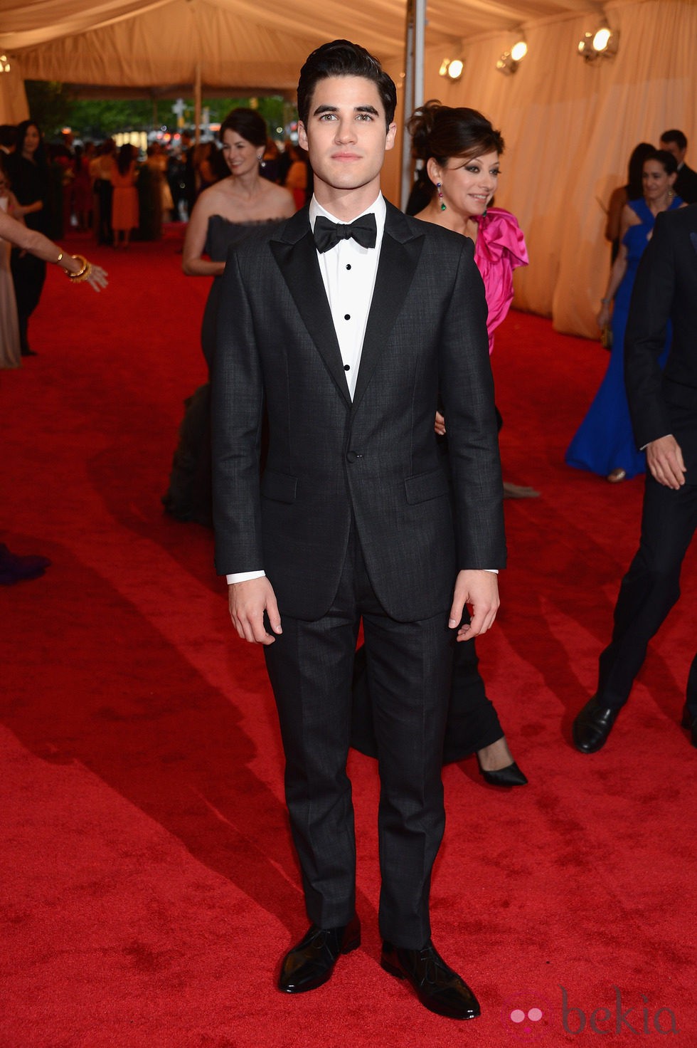 Darren Criss en la alfombra roja de la Gala del MET 2012