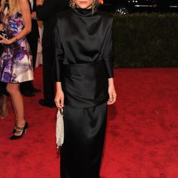 Mary-Kate Olsen en la alfombra roja de la Gala del MET 2012