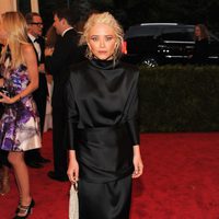 Mary-Kate Olsen en la alfombra roja de la Gala del MET 2012