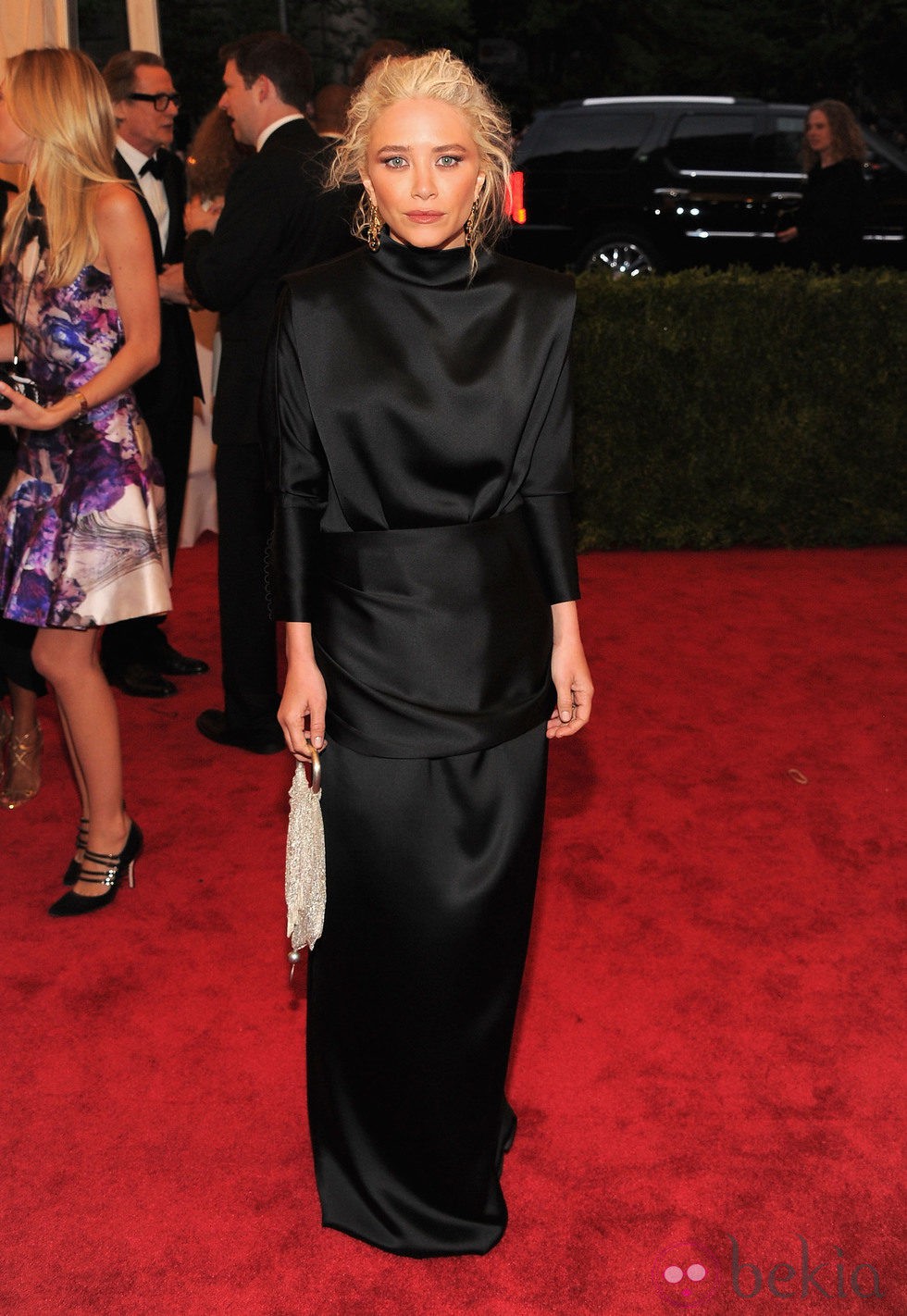 Mary-Kate Olsen en la alfombra roja de la Gala del MET 2012