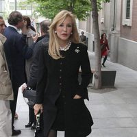 Carmen Lomana en el funeral de José Manuel Torrontegui Fierro