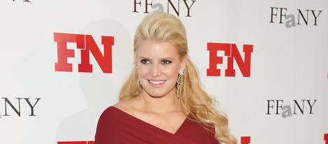 Jessica Simpson presume de embarazo