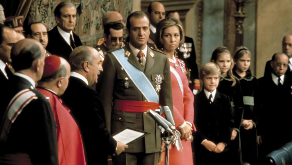 Ceremonia de proclamación de Don Juan Carlos como Rey de España en 1975