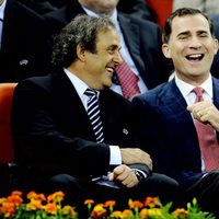 Michel Platini y el Príncipe Felipe en la final de la Europa League 2012