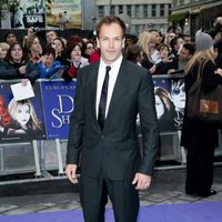 Jonny Lee Miller en el estreno de 'Dark Shadows' en Londres