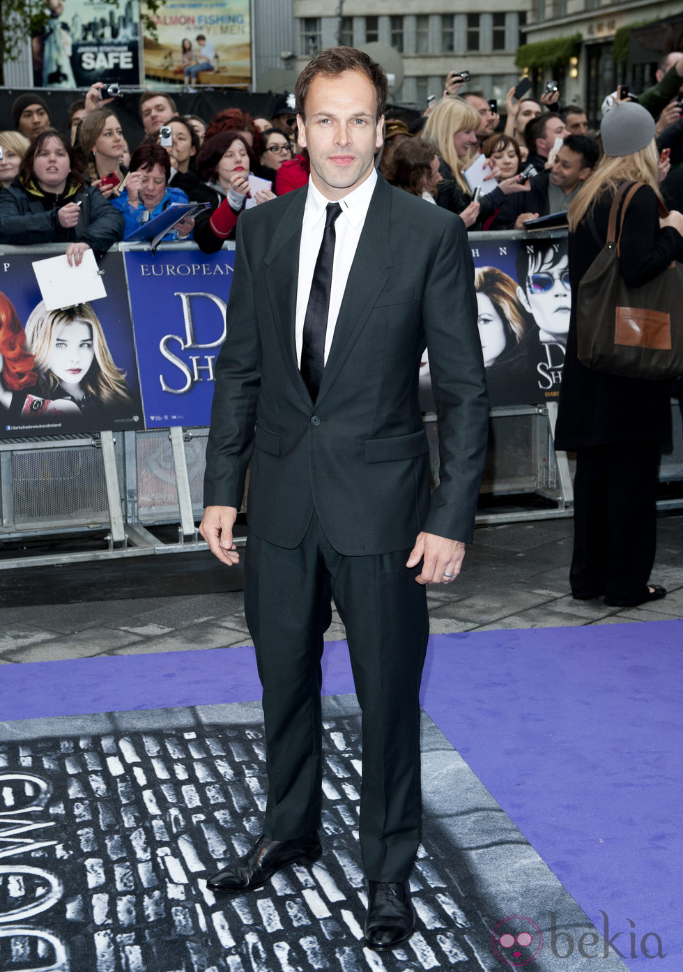 Jonny Lee Miller en el estreno de 'Dark Shadows' en Londres