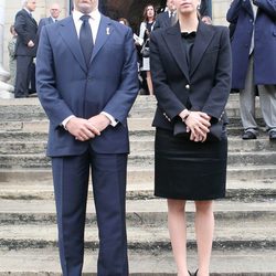 Luis Alfonso de Borbón y Margarita Vargas en el funeral de Emmanuella Dampierre