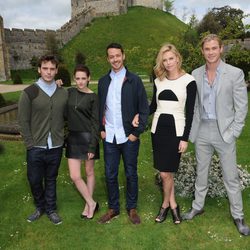 Sam Claflin, Kristen Stewart, Charlize Theron, Chris Hemsworth y el director Rupert Sanders