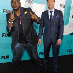 Randy Jackson y Ryan Seacrest en los Upfronts de Fox 2012