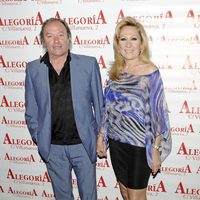 Amador Mohedano y Rosa Benito en el 33 cumpleaños de su hija Chayo