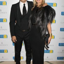 Jamie Hince y Kate Moss en la gala de la Marie Curie Cancer Care Fundraiser