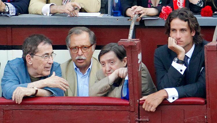 Fernando Sánchez Dragó, Federico Jiménez Losantos y Feliciano López en la corrida de la Prensa