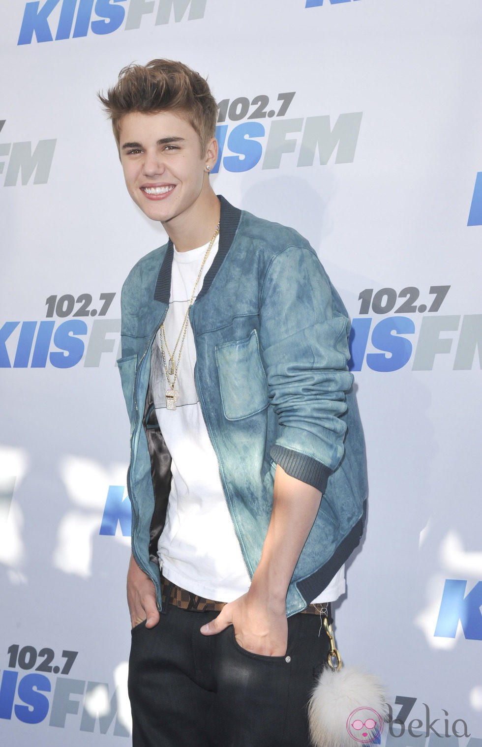 Justin Bieber posa ante los medios en California