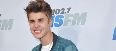 Justin Bieber posa ante los medios en California