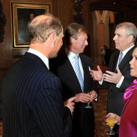 Andrés y Eduardo de Inglaterra departen con los Grandes Duques de Luxemburgo