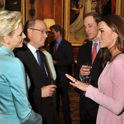 Los Duques de Cambridge con los Príncipes de Mónaco en Windsor