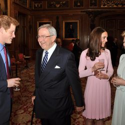 El Príncipe Harry y la Duquesa de Cambridge departen con los Reyes de Grecia en Windsor