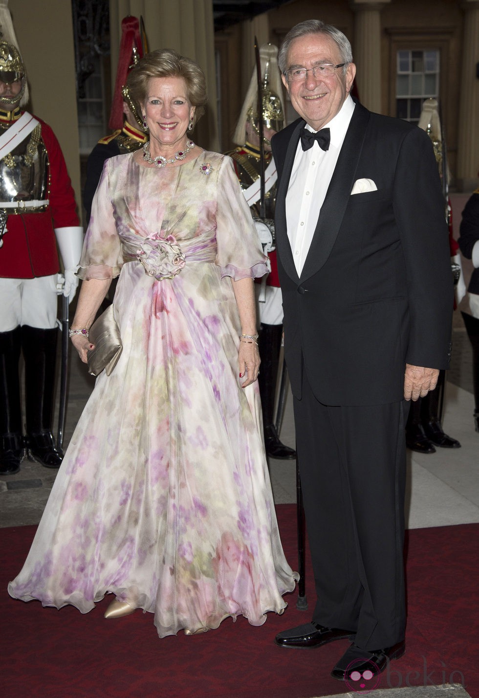 Los Reyes de Grecia en una cena de gala en Buckingham Palace