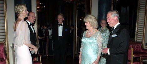 Carlos y Camilla reciben a los Príncipes de Mónaco en una cena de gala en Buckingham Palace