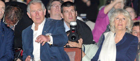 El Príncipe Carlos y Camilla Parker Bowles celebran el Día de la Victoria en Canadá