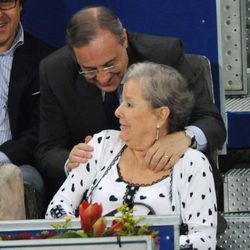 Florentino Pérez, confidencias con su mujer Pitina en el tenis