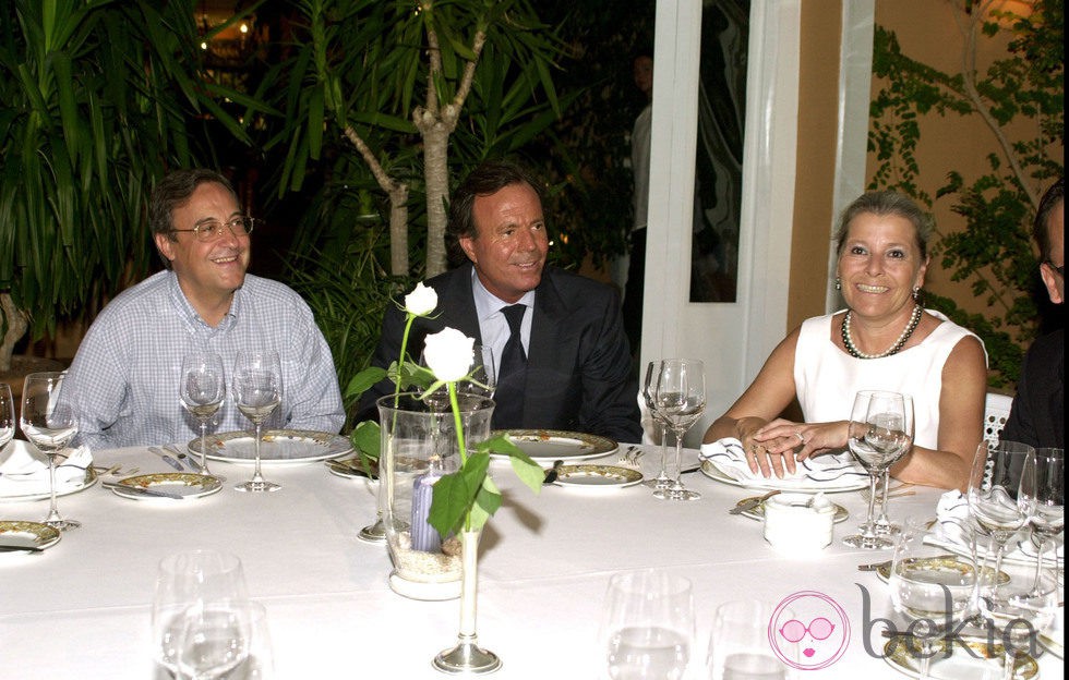 Florentino Pérez y Pitina con Julio Iglesias