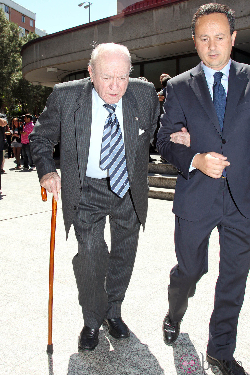 Alfredo Di Stefano en la capilla ardiente de María Ángeles Sandoval, Pitina