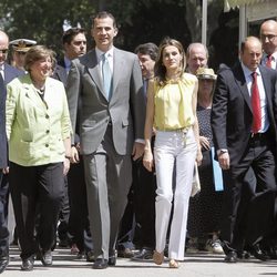 Los Príncipes Felipe y Letizia en la inauguración de la Feria del Libro 2012