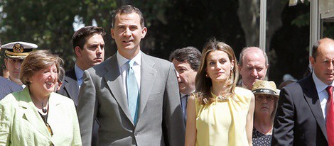 Los Príncipes Felipe y Letizia en la inauguración de la Feria del Libro 2012