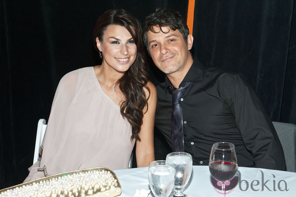 Alejandro Sanz y Raquel Perera