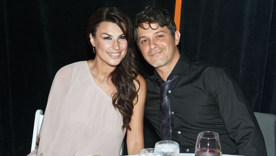 Alejandro Sanz y Raquel Perera