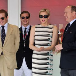 Los Príncipes de Mónaco y Andrea y Pierre Casiraghi en el Gran Premio de F1 de Mónaco