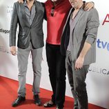 José Manuel Seda, Juan Fernández y Eduardo Velasco en el estreno de '14 de abril. La República' e 'Isabel'